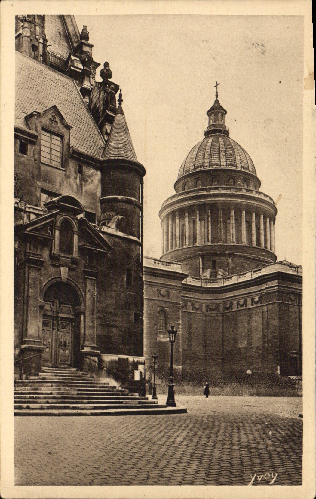 VINTAGE POSTCARD Paris Entered side of the Church St Etienne of the Mount and dome of the Pantheon