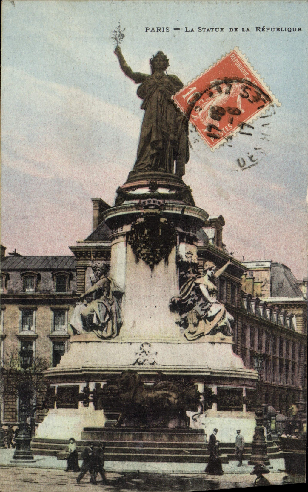 CPA Paris La Statue De La Republique lion