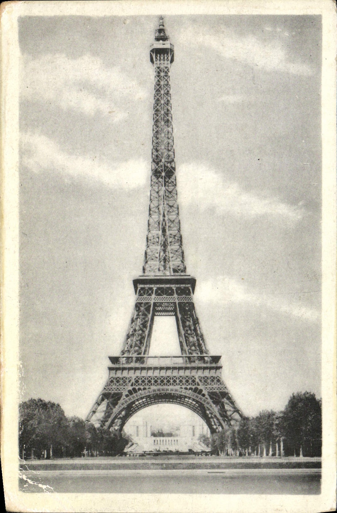 CPA Paris La Tour Eiffel