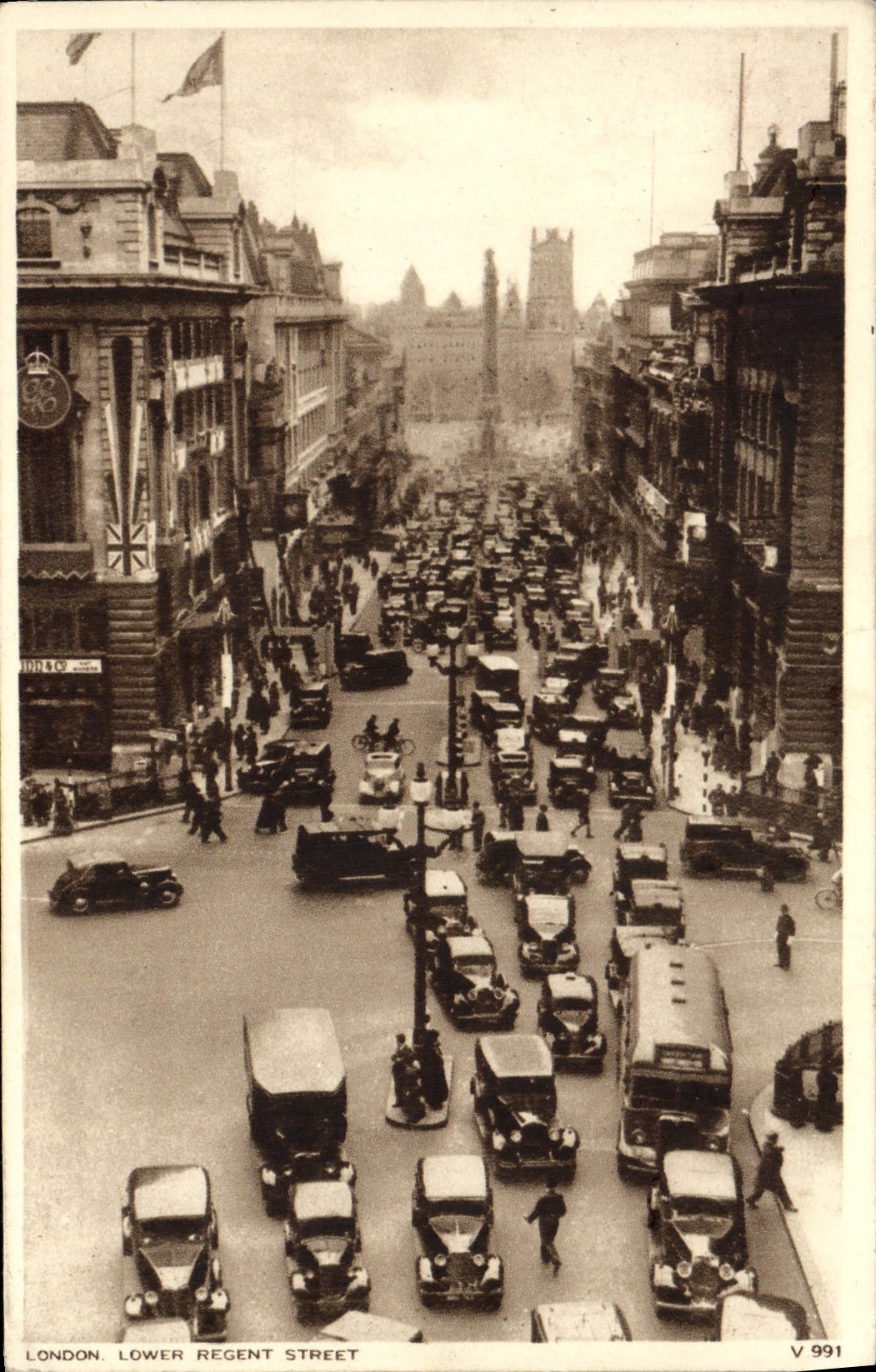 Un regente más bajo de la calle de Londres de la POSTAL de la VENDIMIA