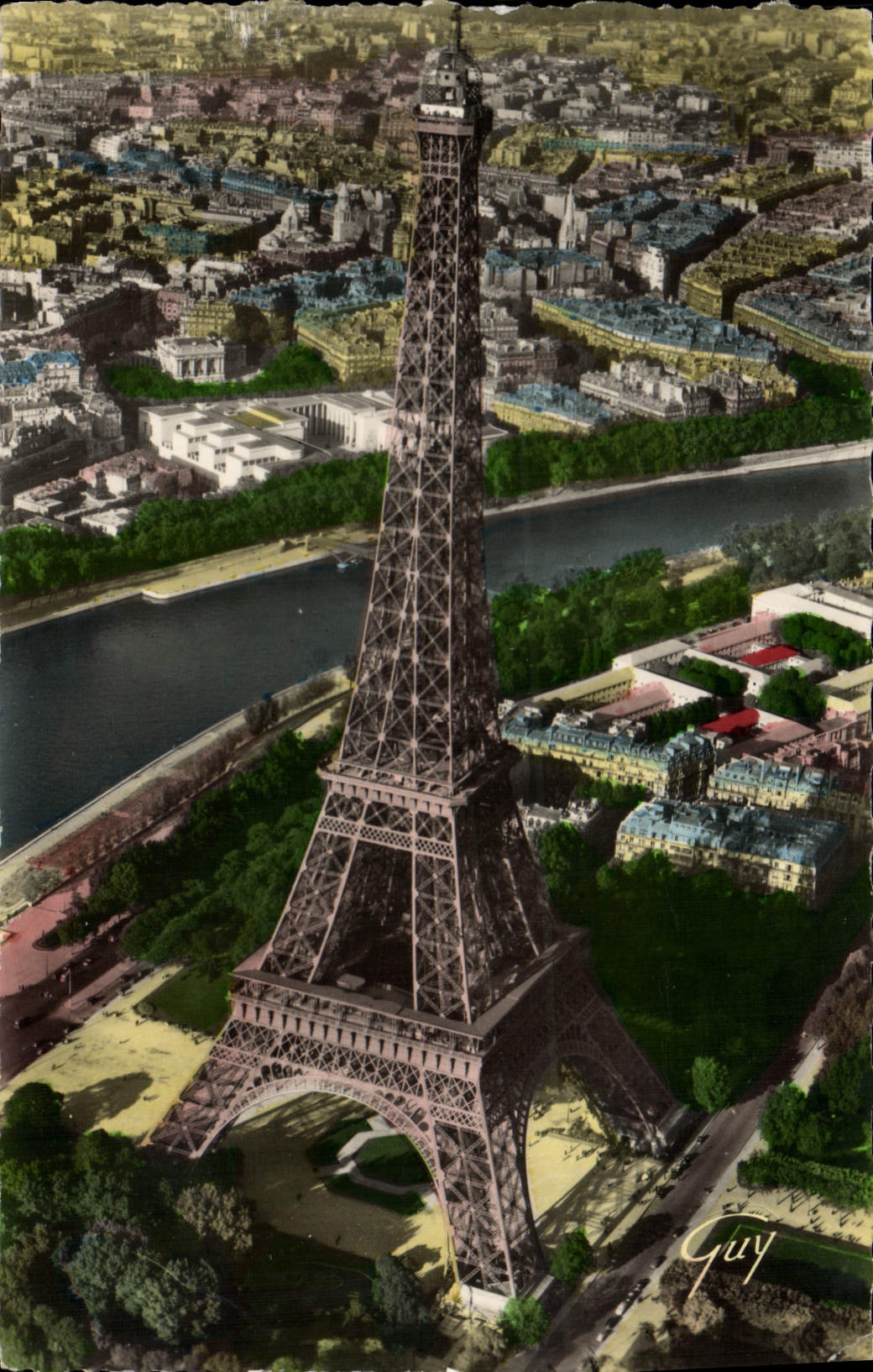 POSTAL MODERNA en plano en París la torre Eiffel