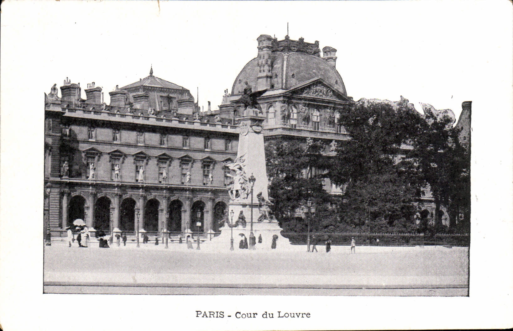 CPA Paris Cour du Louvre 