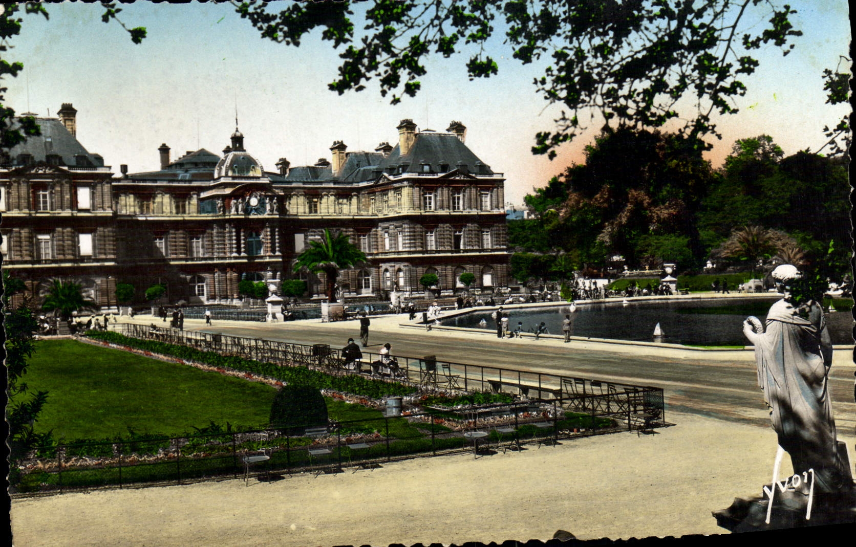 CPM Paris En Flanant Palais et jardin du Luxembourg