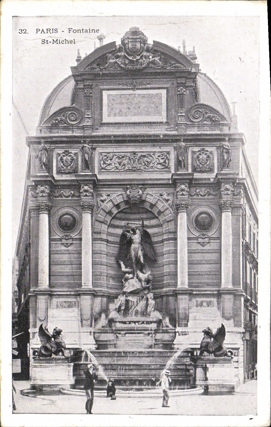 CPA Paris Fontaine St Michel 