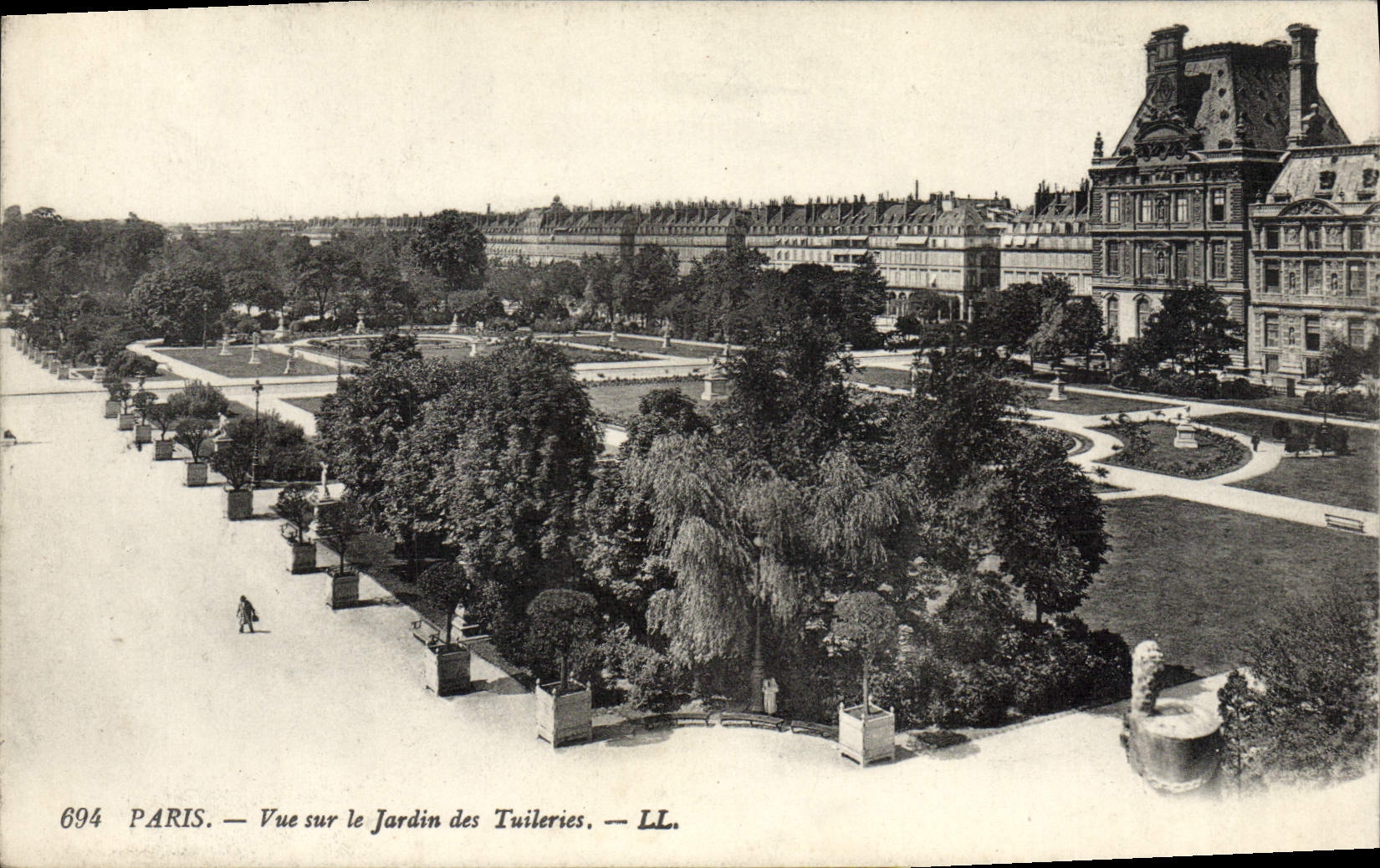 CPA Paris Vue sur le Jardin des Tuileries 