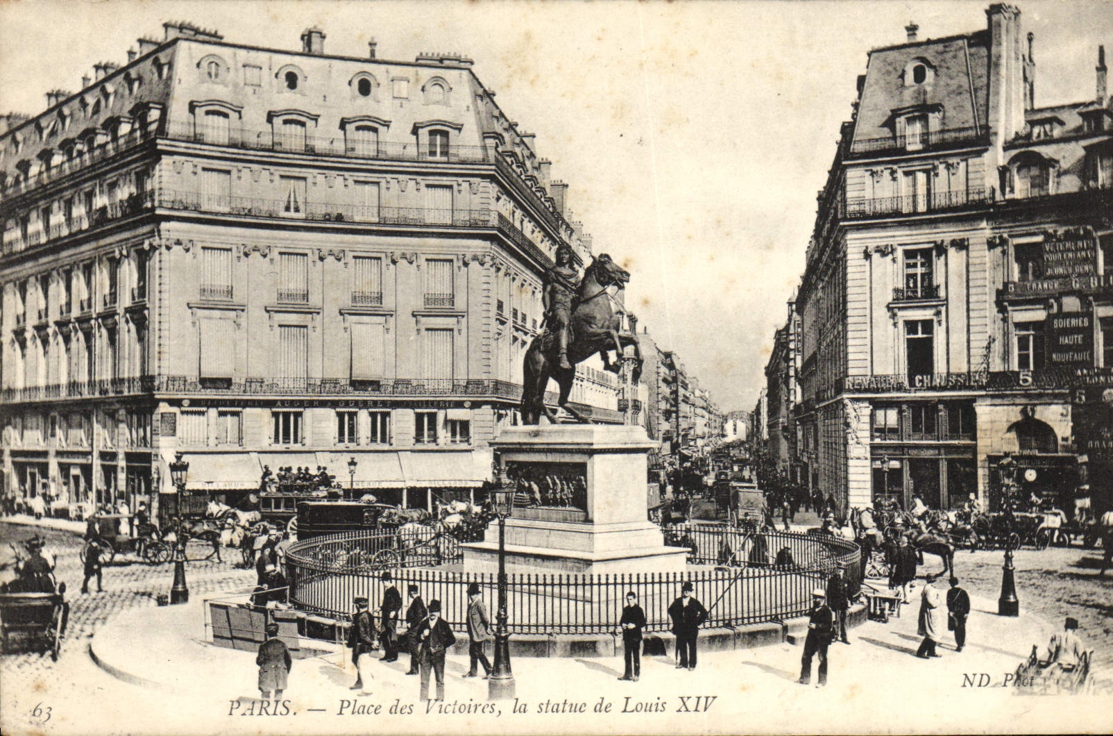 VINTAGE POSTCARD Paris Places of Victories the Statue of Louis XIV