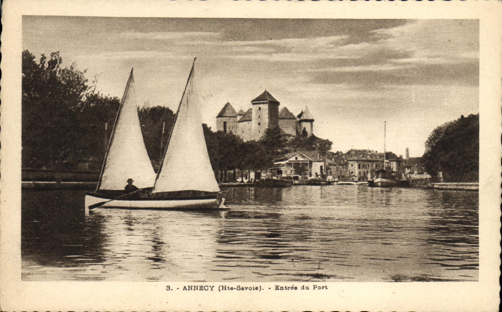 CPA Annecy Entree du Port Bateau 