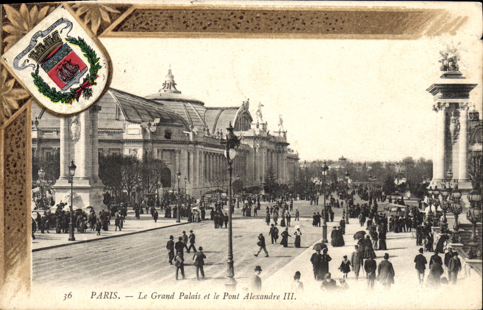 CPA Paris La Grand Palais et le Pont Alexandre lll