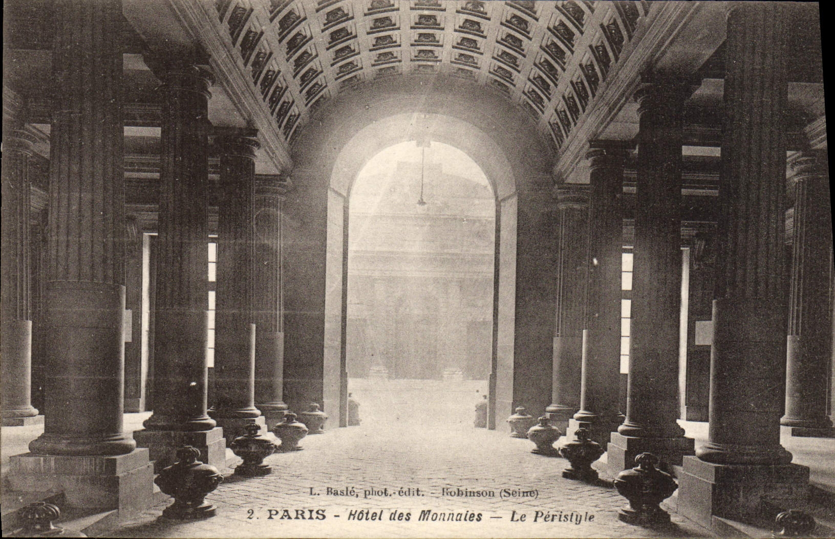 CPA Paris Hotel des Monnaies Le Peristyle 