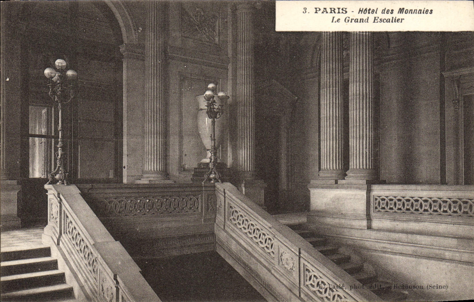 CPA Paris Hotel des Monnaies Le Grand Escalier 
