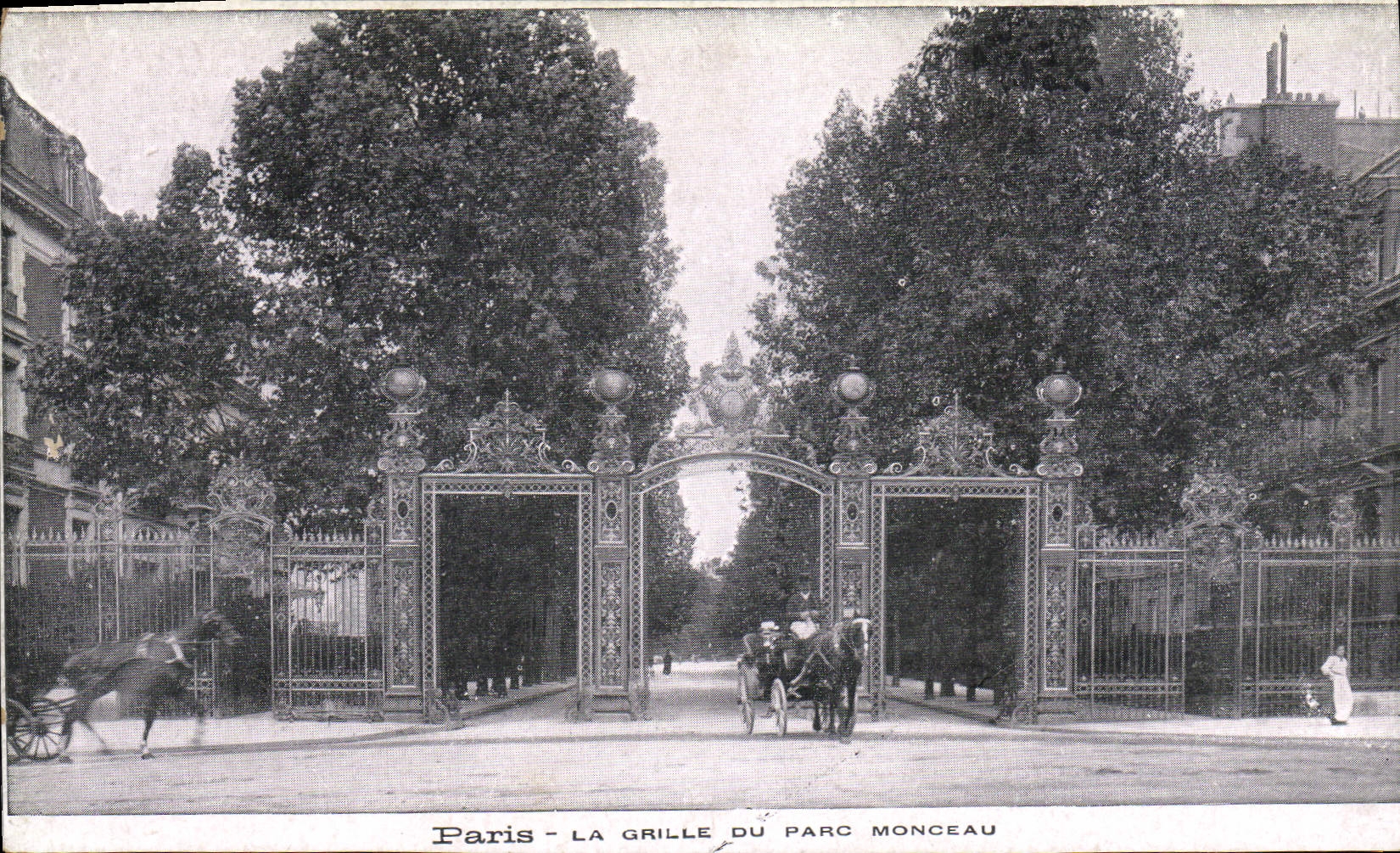 CPA Paris La Grille du Parc Monceau 