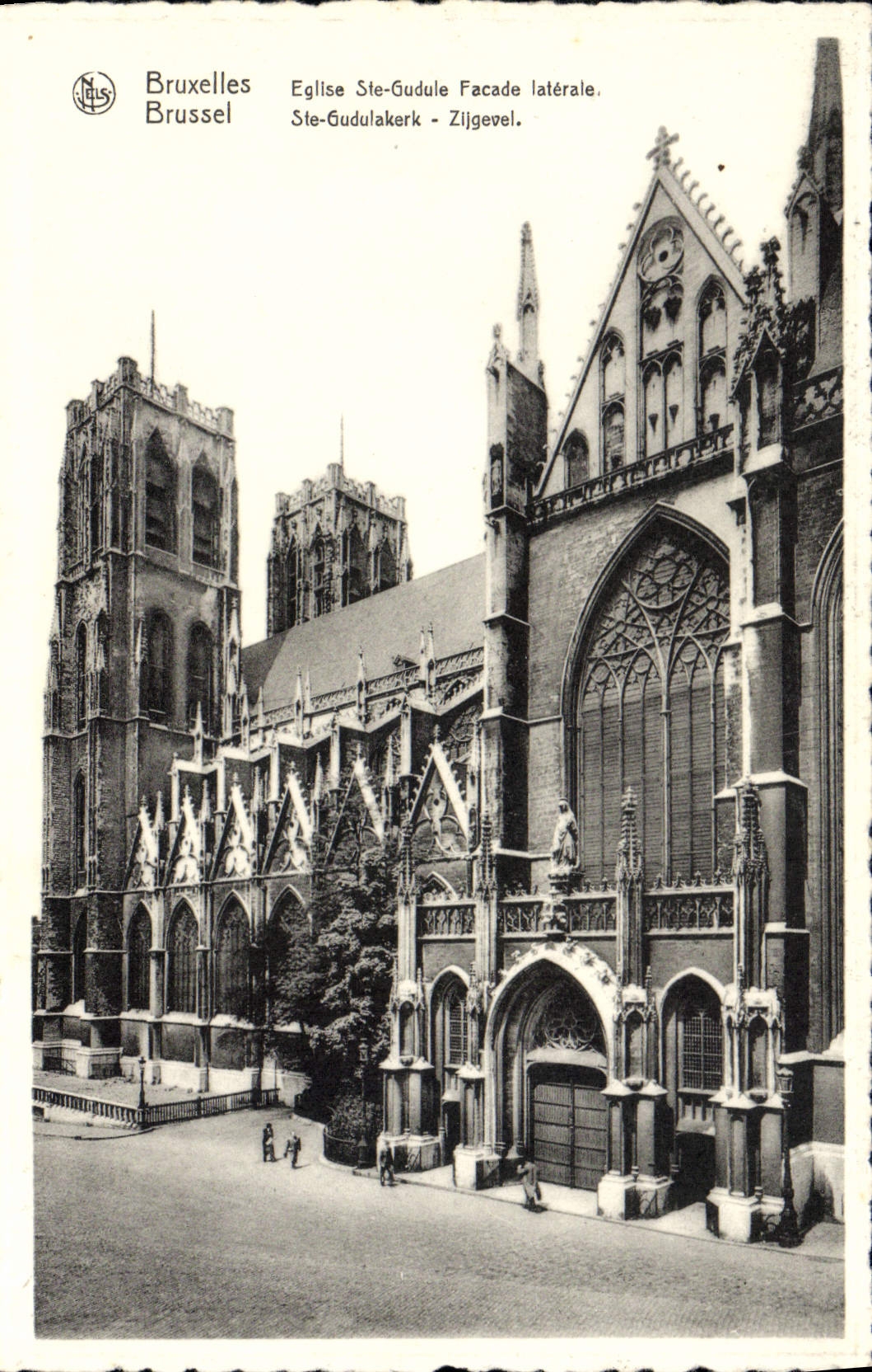 Iglesia co de Bruselas de la POSTAL de la VENDIMIA. Ataque frontal de Gudulia