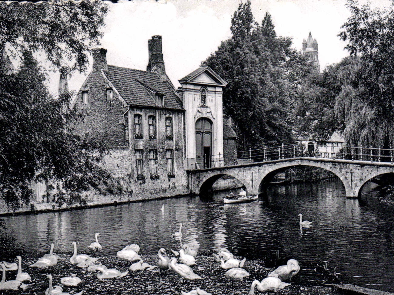 POSTAL MODERNA Brujas entrada del beguinage