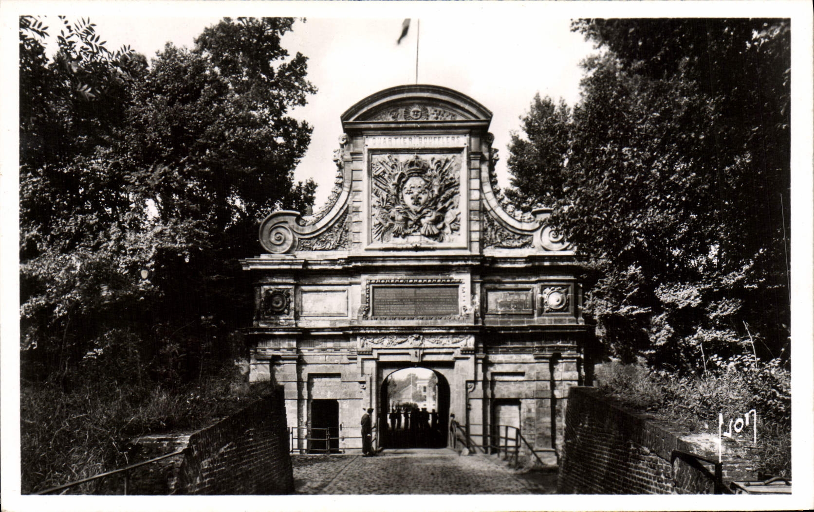 MODERN CARD Lille the Citadel