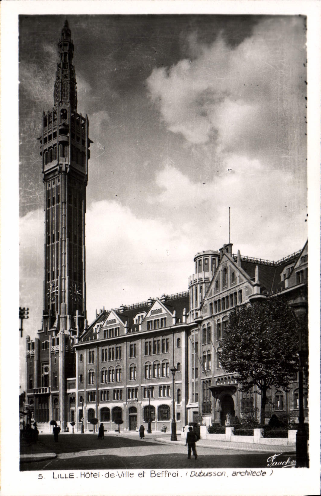 MODERN CARD Lille Town hall And Belfry