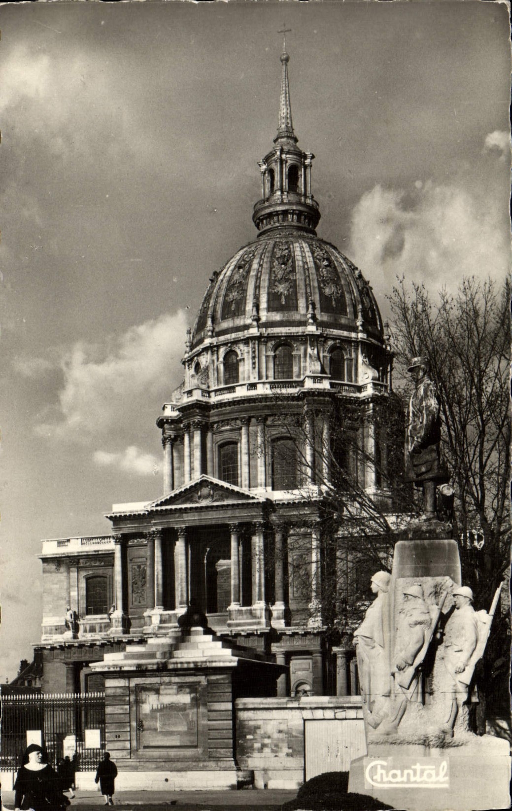 CPM Paris Le Dome Des Invalides