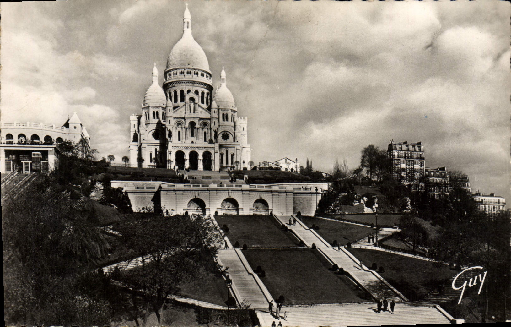 MODERN CARD Paris And Its Wonders Basilica Of the Sacring Montmartre Heart