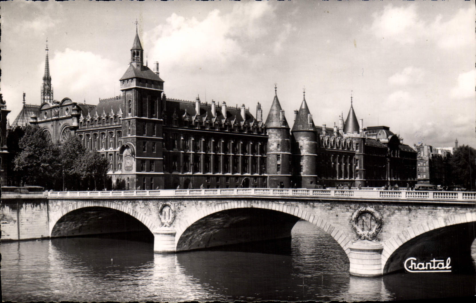 MODERN CARD Paris the Caretaker's lodge And the Bridge With the Exchange