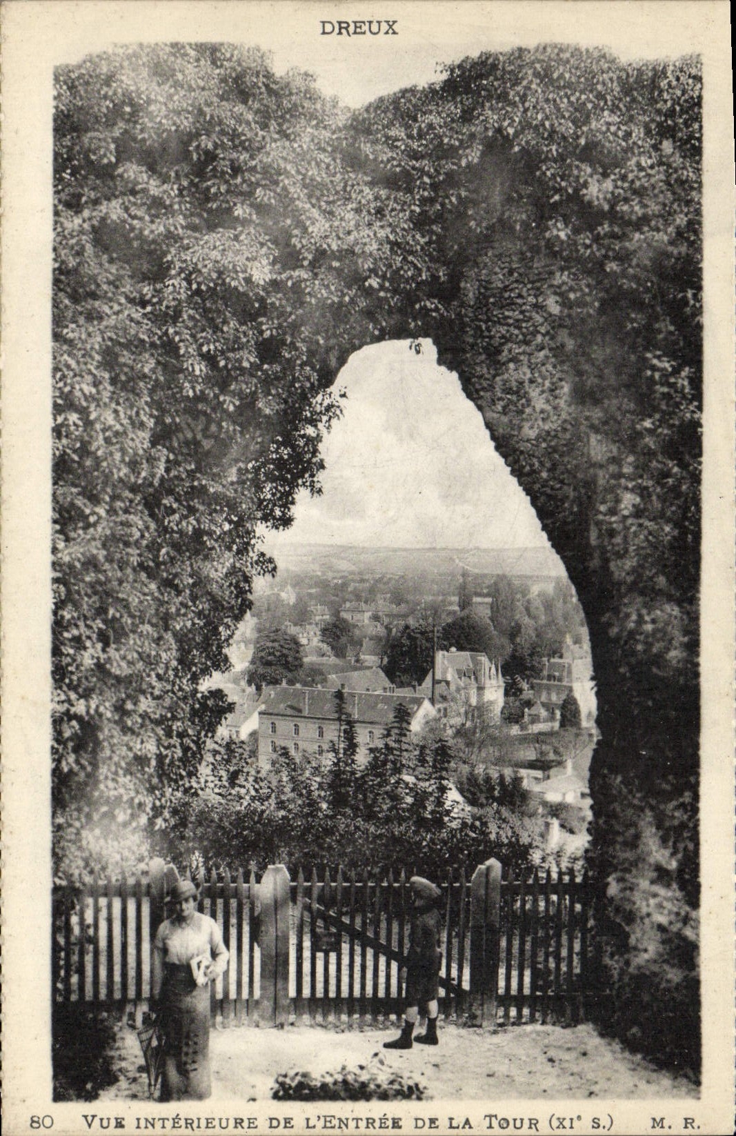 Interior visto Dreux de la POSTAL de la VENDIMIA de la entrada de la torre