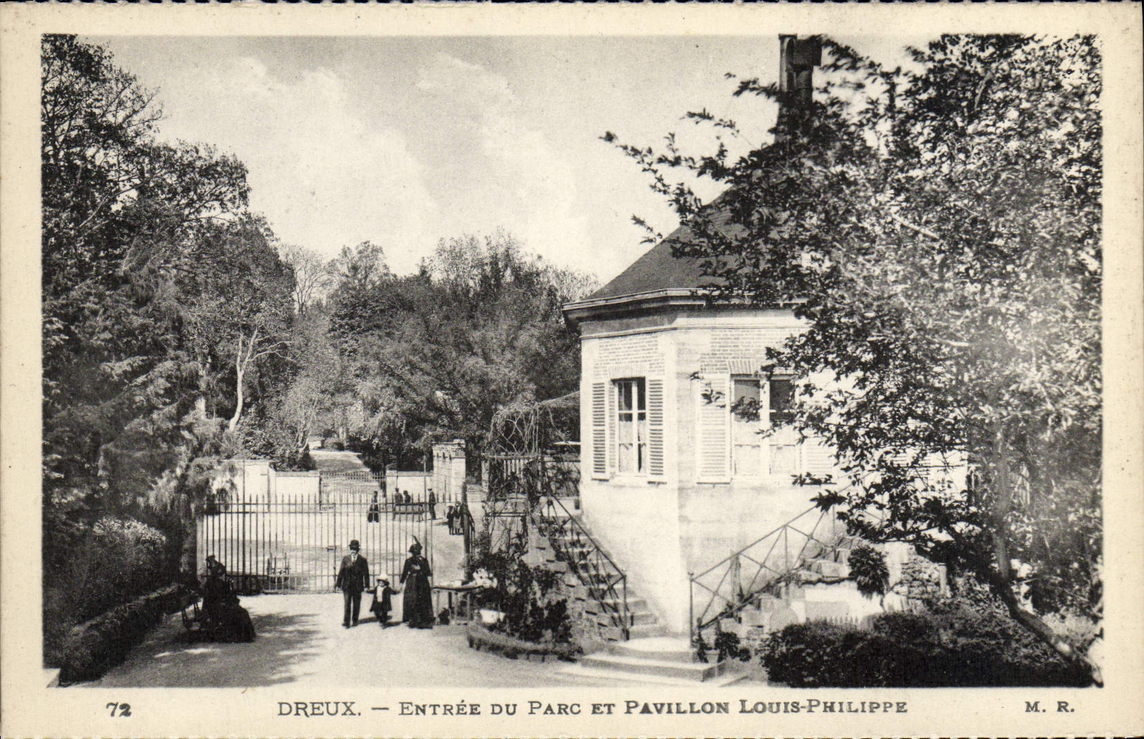 CPA Dreux Entree Du Parc Et Pavillon Louis Philippe