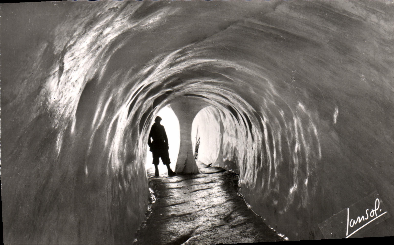 POSTAL MODERNA Chamonix Montenvers tiene la cueva del mar del hielo entrado de la cueva