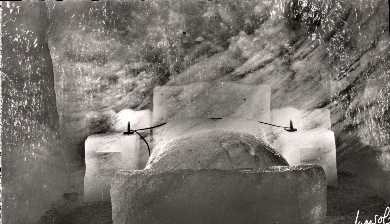 CPM Chamonix Le Montenvers Ait La Grotte De La Mer De Glace La chambre a coucher