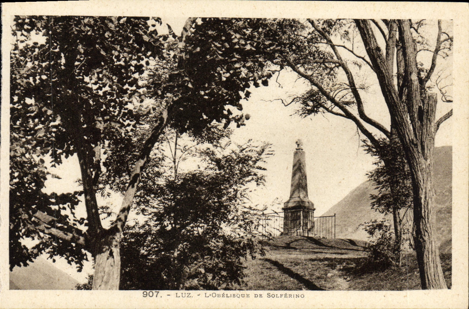 CPA Luz L'Obelisque De Solferino