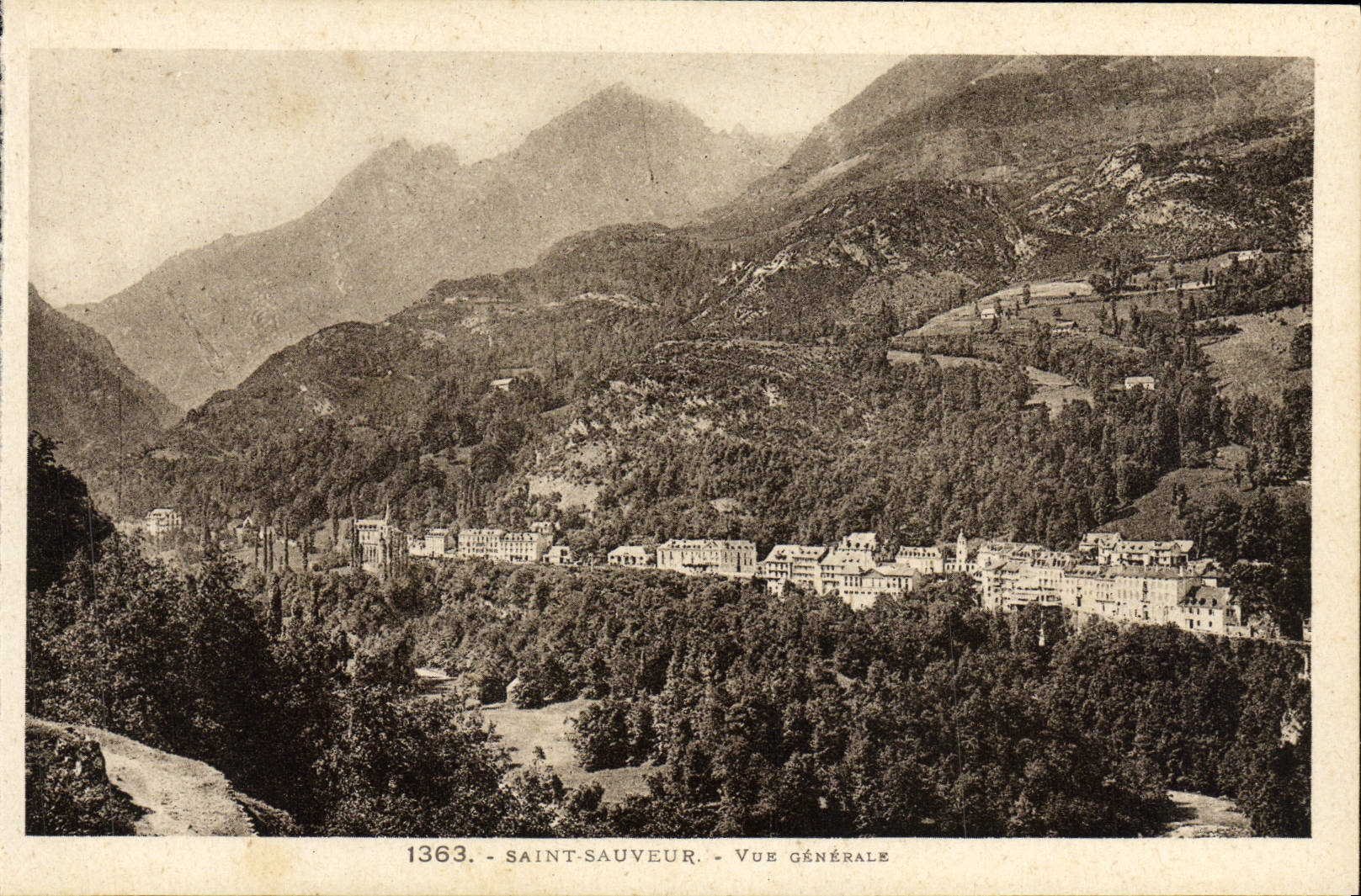 CPA Saint Sauveur Vue Generale