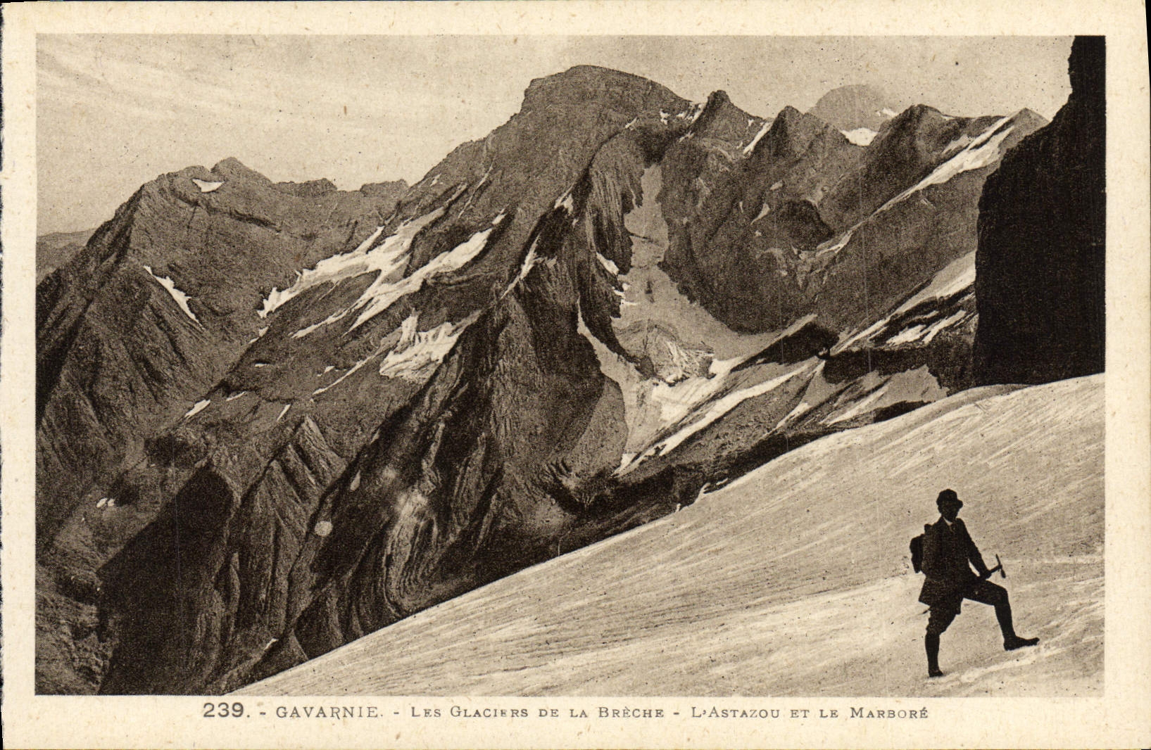 CPA Gavarnie Les Glaciers De La Breche L'Astazou et le Marbore