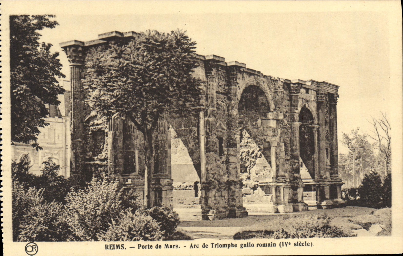 VINTAGE POSTCARD Rheims Carries Mars Gallo Romain Arc de Triomphe