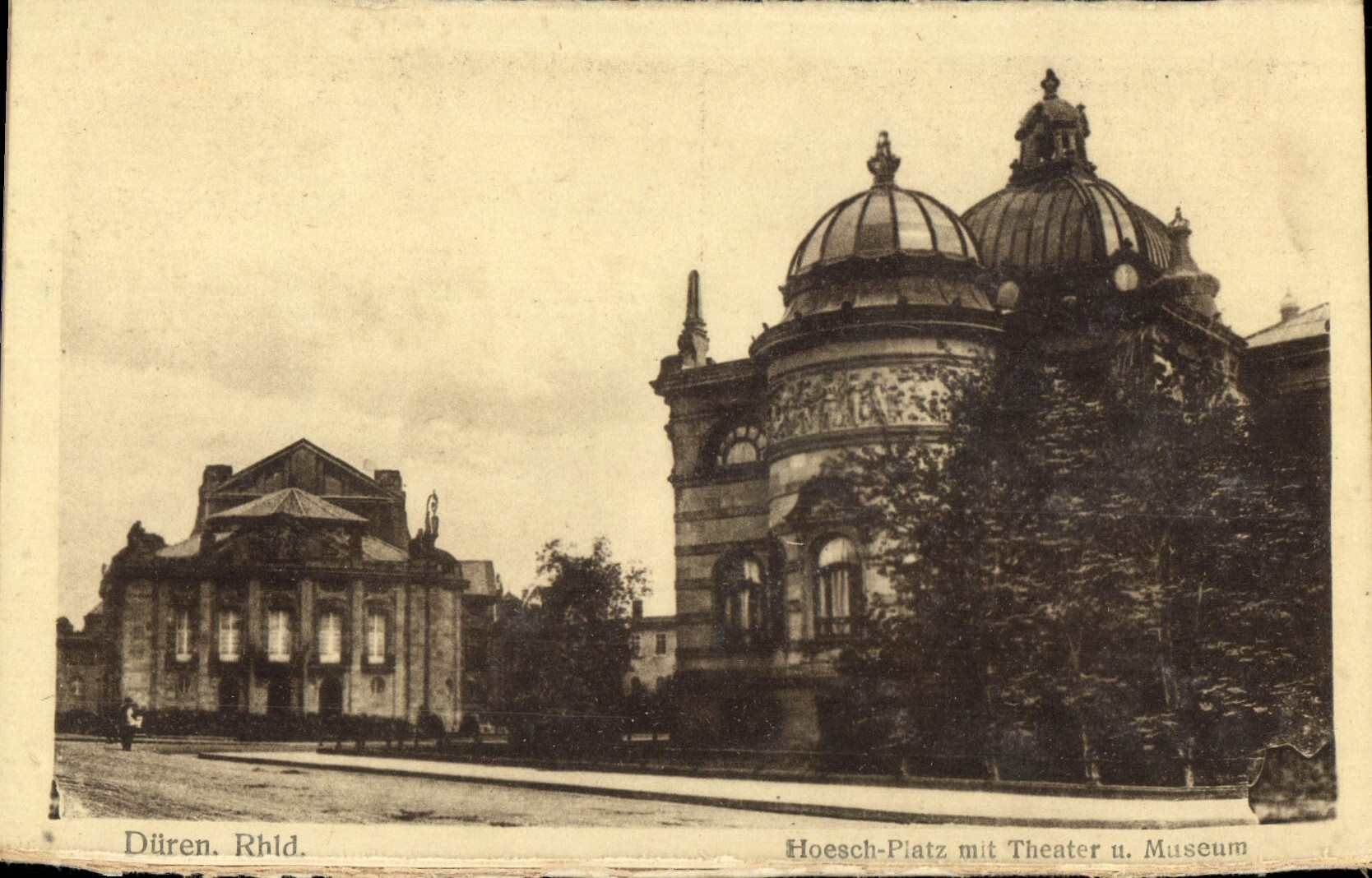 VINTAGE POSTCARD Duren Rhld Hoesch Piatz MIT Theater Museum