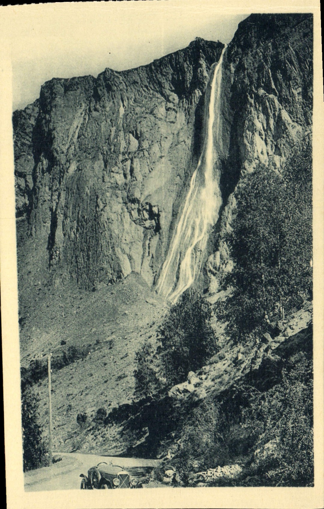 VINTAGE POSTCARD Dauphine Lautaret Its Surroundings the cascade of the Piss
