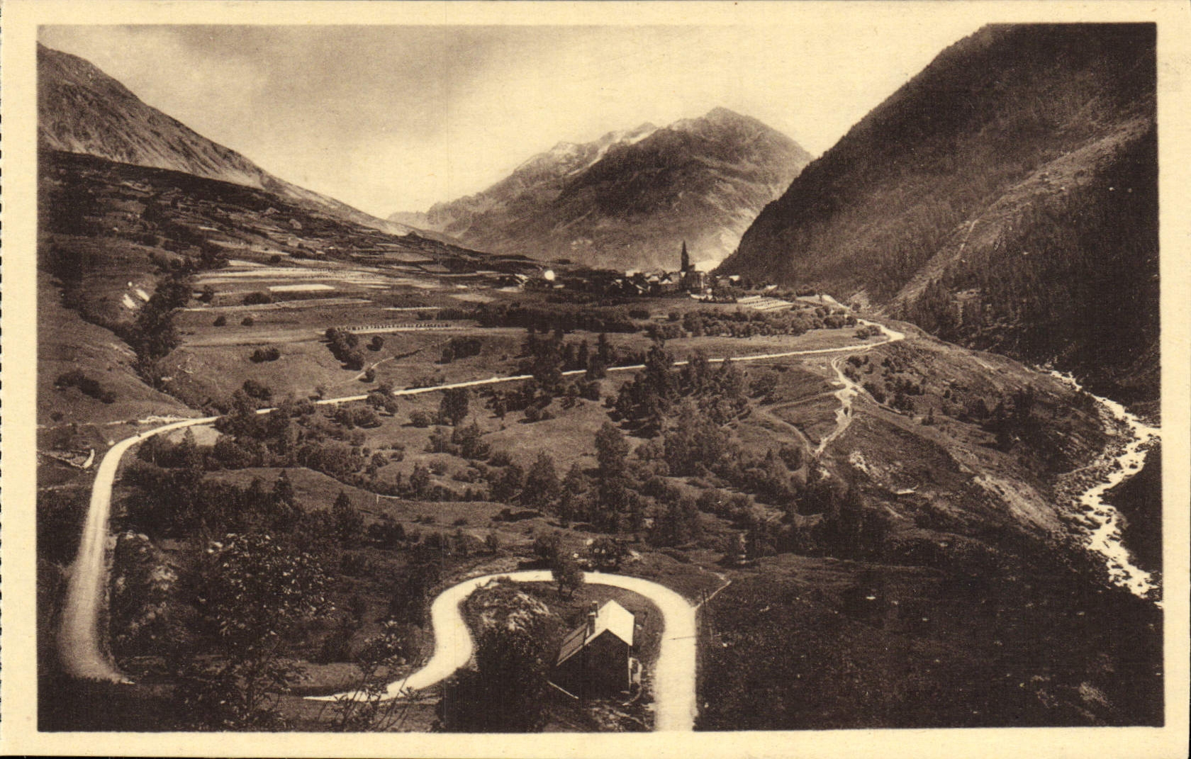VINTAGE POSTCARD Dauphine Lautaret Its Surroundings the Laces De Villard d' Arene and Romanche