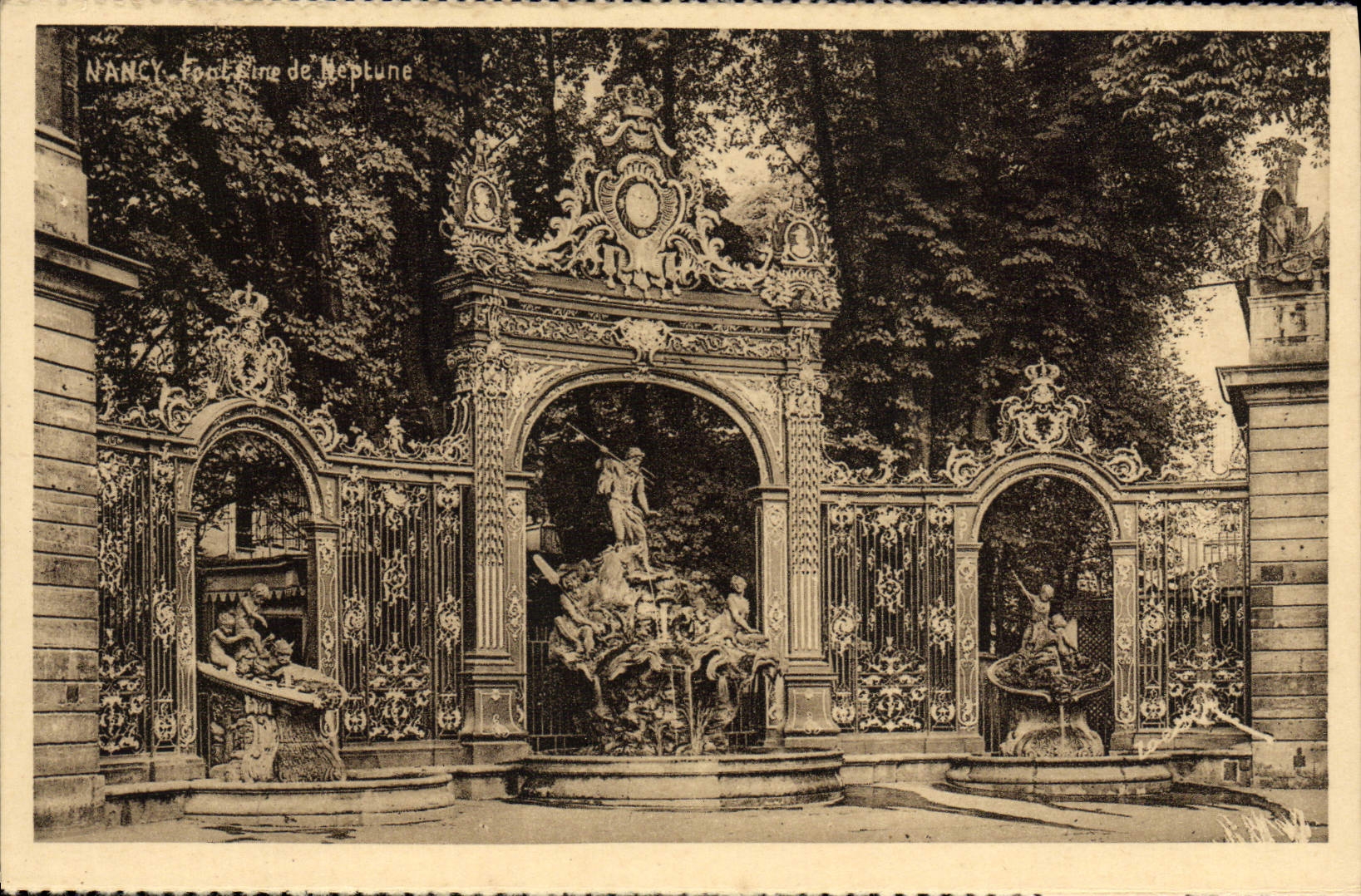 CPA Nancy La Coquette Fontaine De Neptune