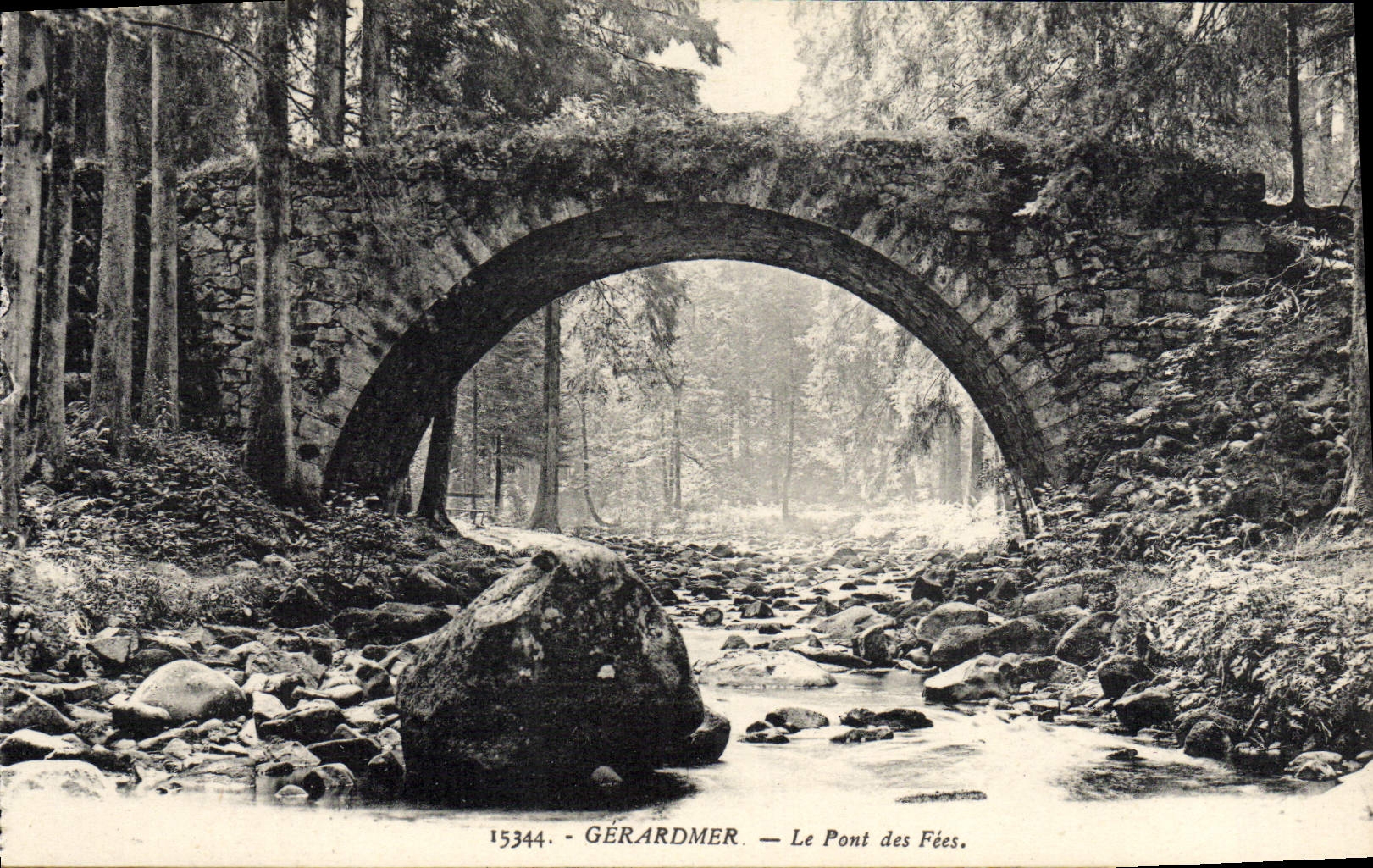 CPA Gerardmer Le Pont Des Fees