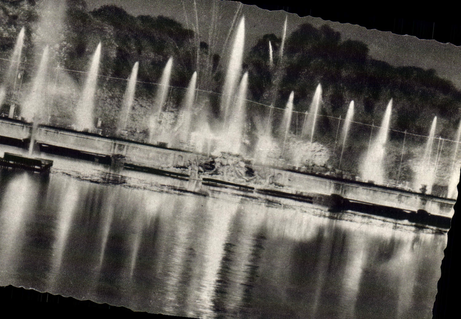 CPA Versailles Fete de nuit Bassin de Neptune