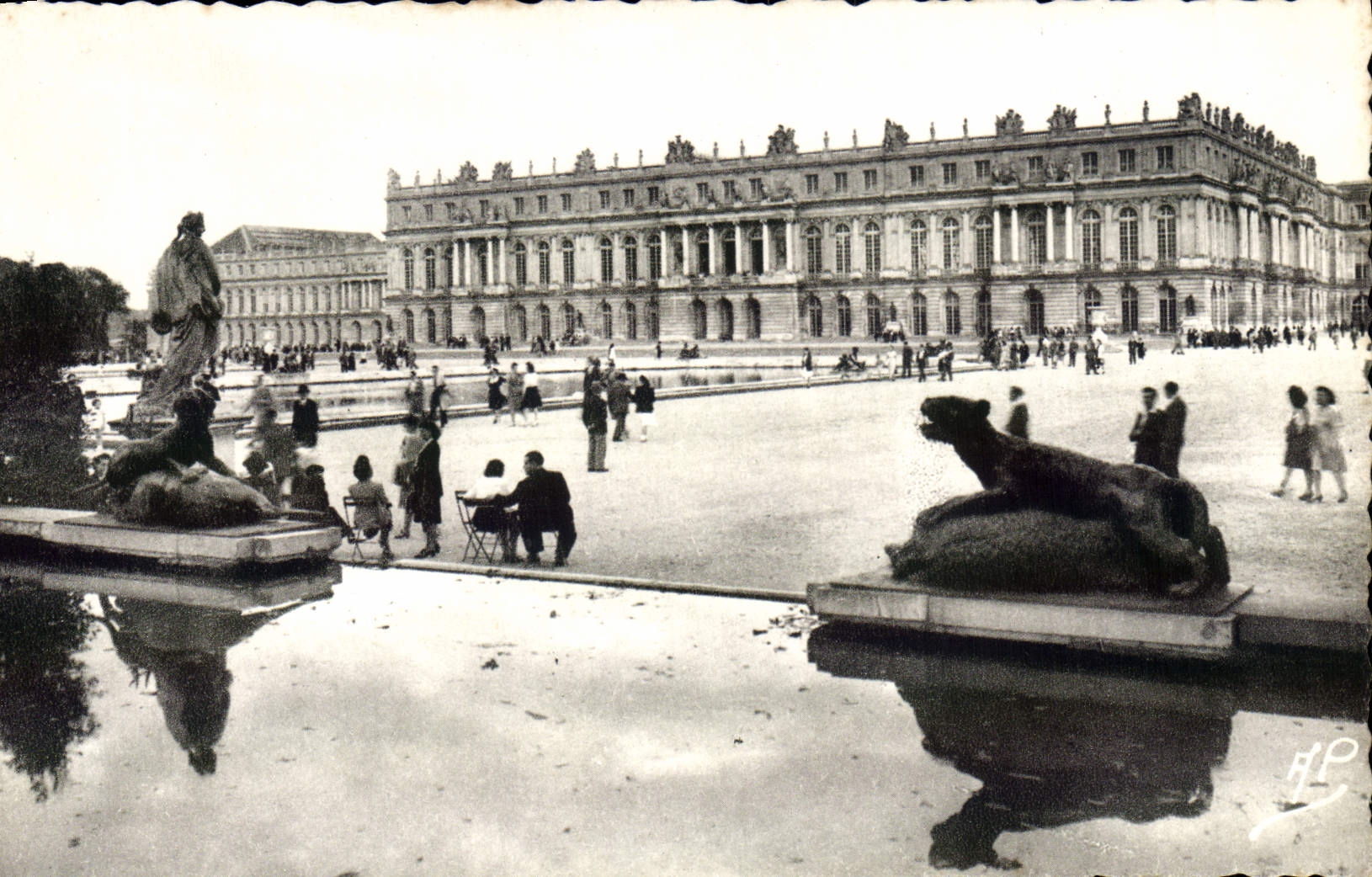 CPA Versailles le palais Facade sur le parc