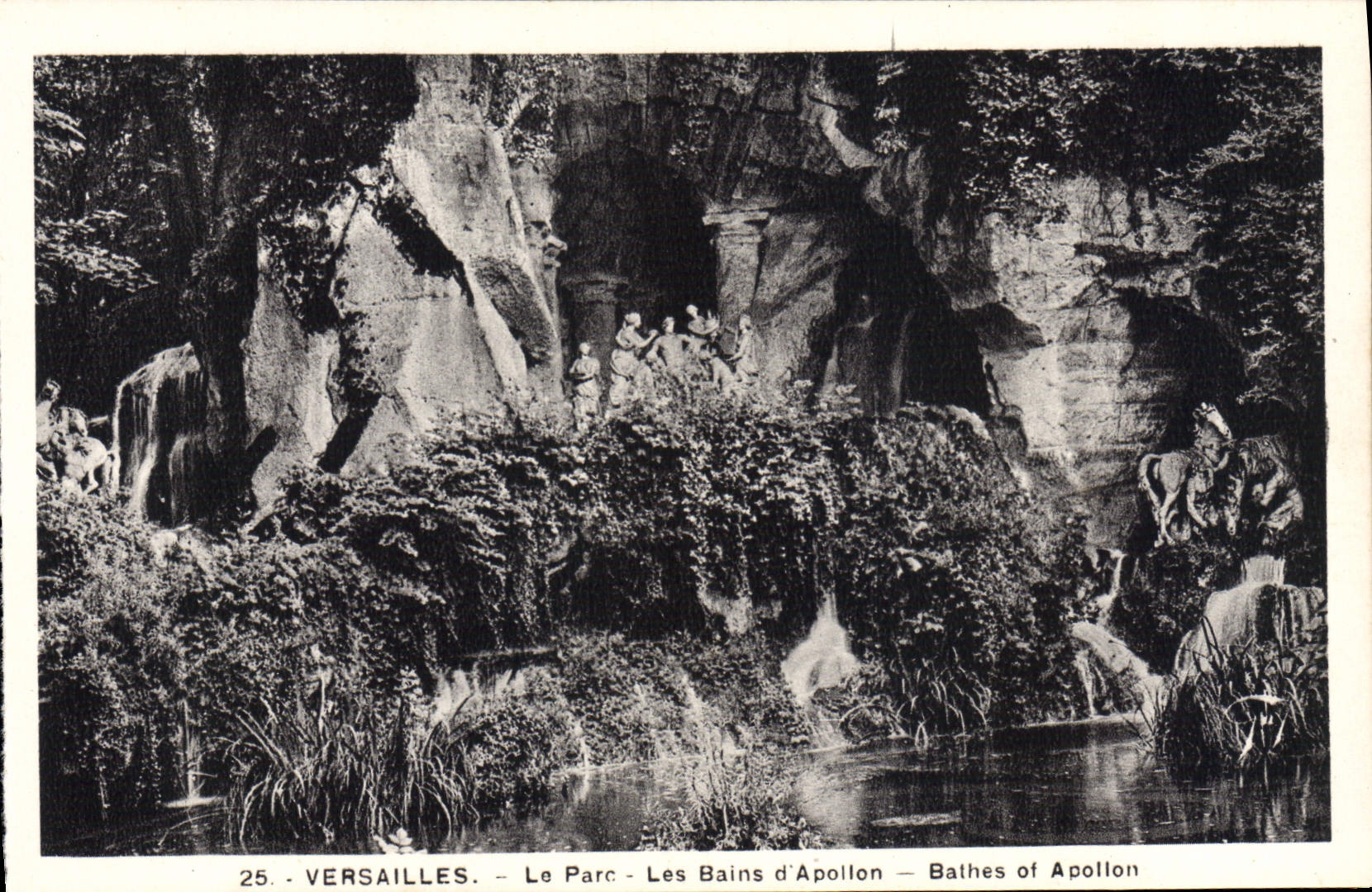 CPA Versailles Le Parc Les Bains D'Apollon