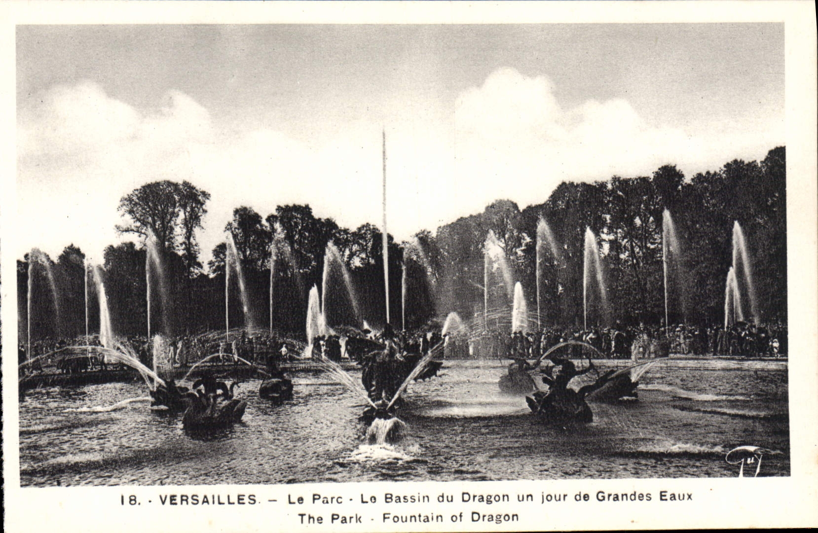 CPA Versailles Le Parc Le Bassin Du Dragon Un Jour De grandes eaux