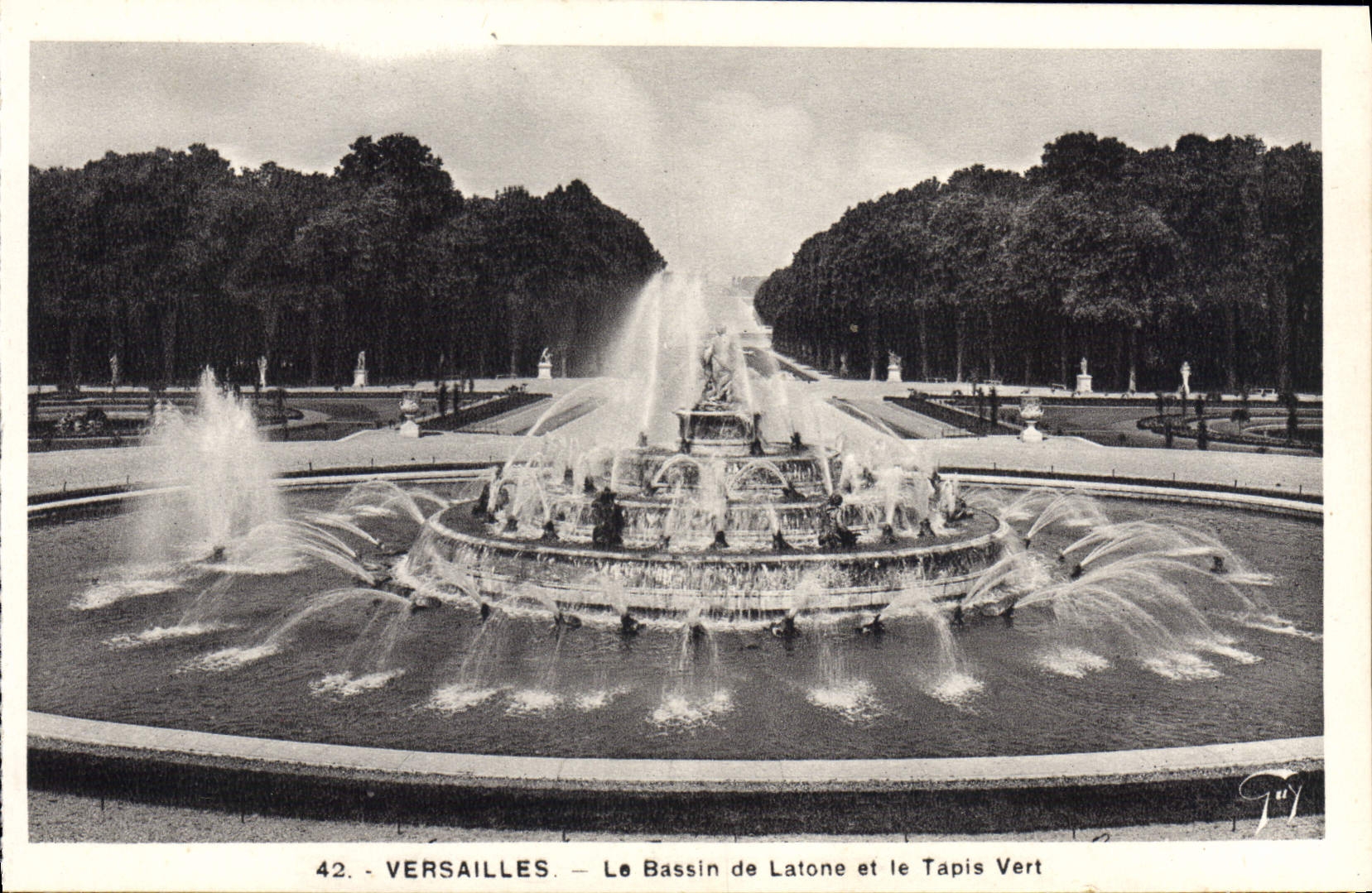 CPA Versailles Le Bassin De Latone Et Le Tapis Vert