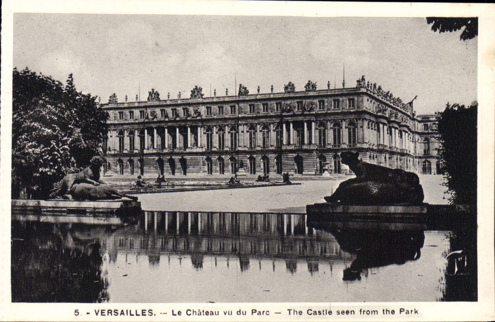 CPA Versailles Le Chateau Vu Du Parc