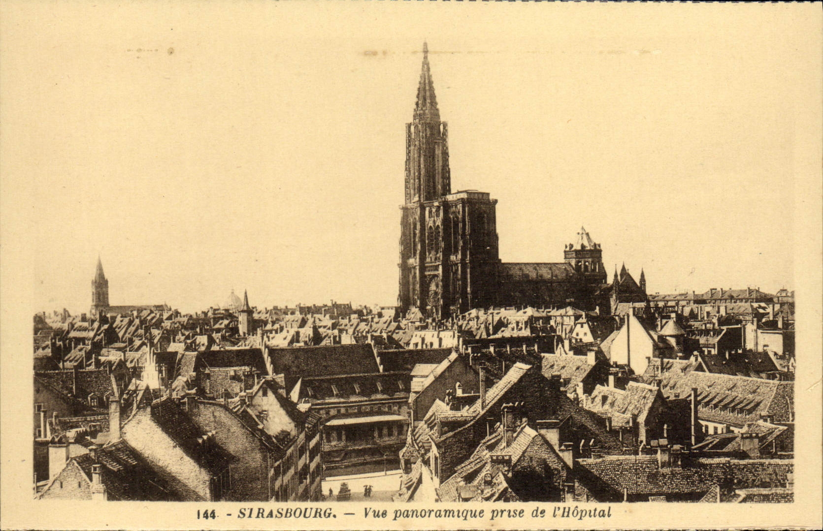 Opinión panorámica de Estrasburgo de la POSTAL de la VENDIMIA tomada De I' Hopital