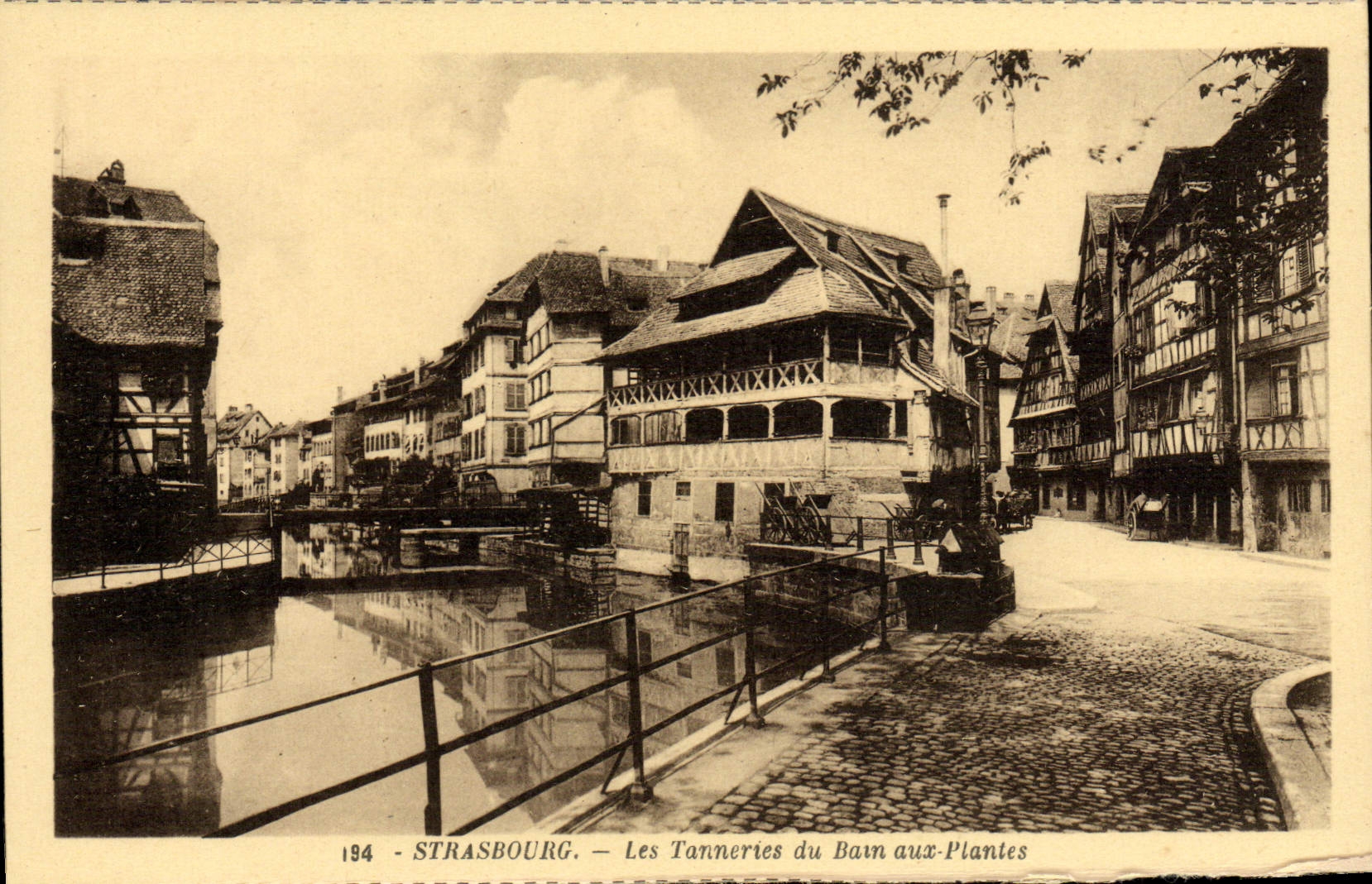 Curtidurías de Estrasburgo de la POSTAL de la VENDIMIA del baño a las plantas