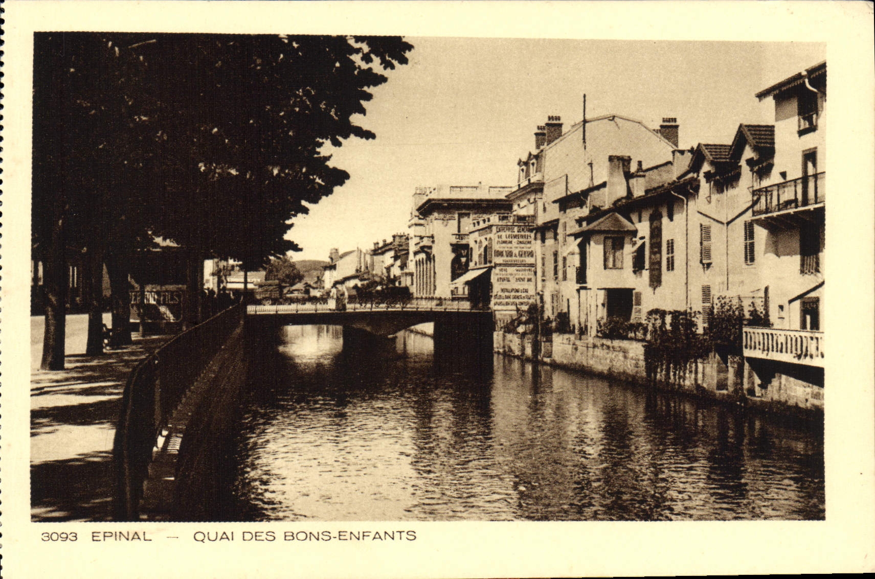 VINTAGE POSTCARD Epinal Quay Of the Good children