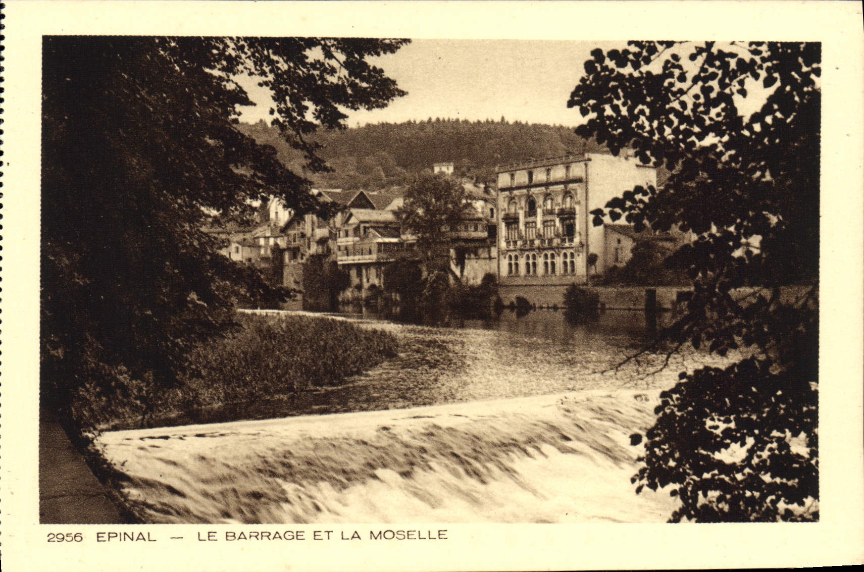 VINTAGE POSTCARD Epinal stopping and the Moselle