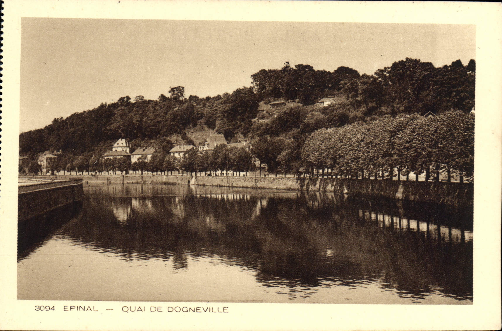 VINTAGE POSTCARD Epinal Quay De Dogneville
