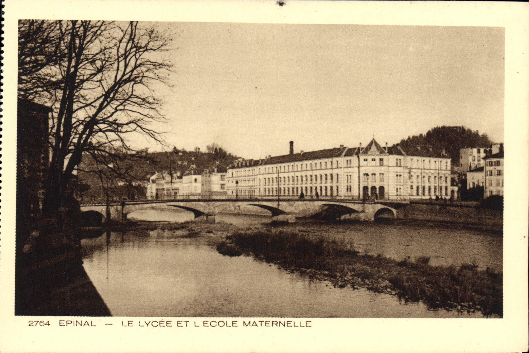 CPA Epinal Le lycee et l'ecole maternelle 