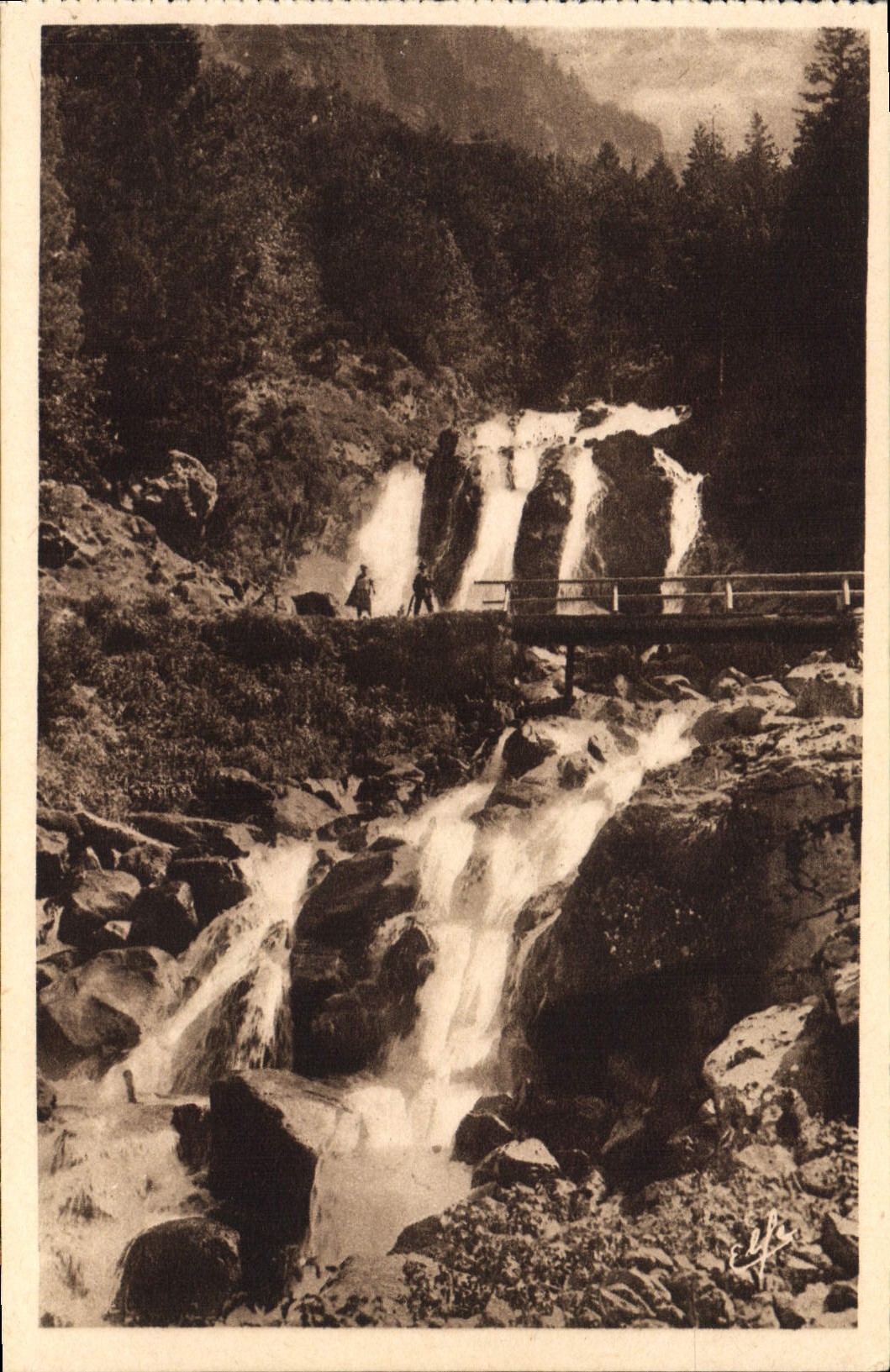 VINTAGE POSTCARD Cauterets Cascades of Lutaour