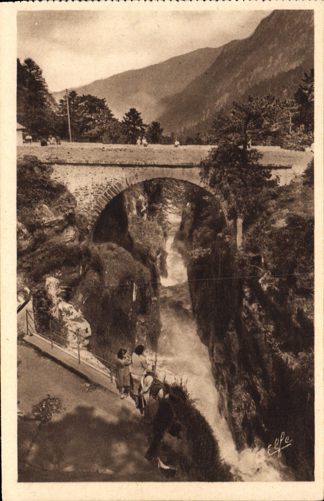 CPA Cauterets Le Pont d'Espagne