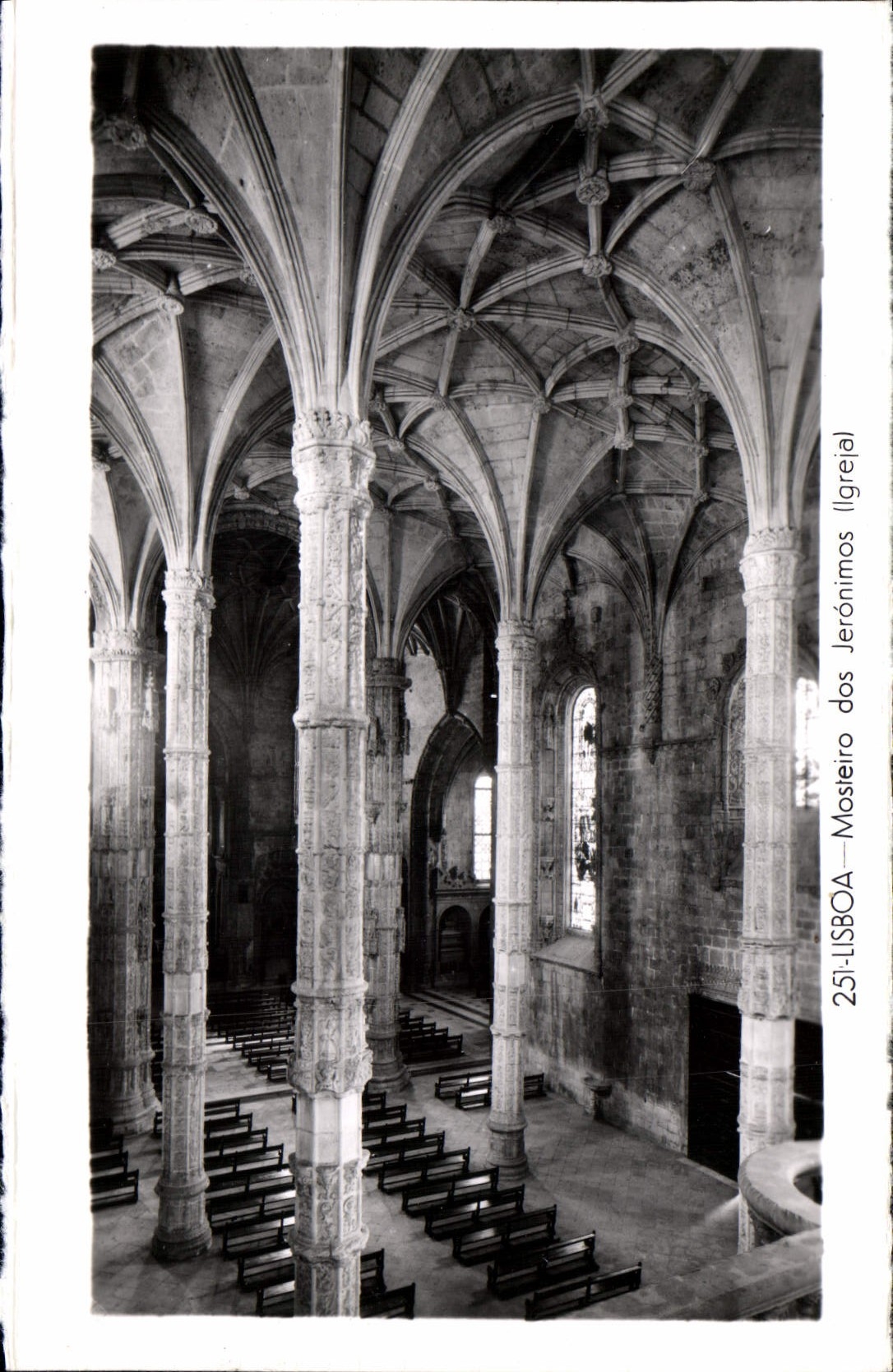 VINTAGE POSTCARD Lisboa Masteiro back Jeronimos Igreja